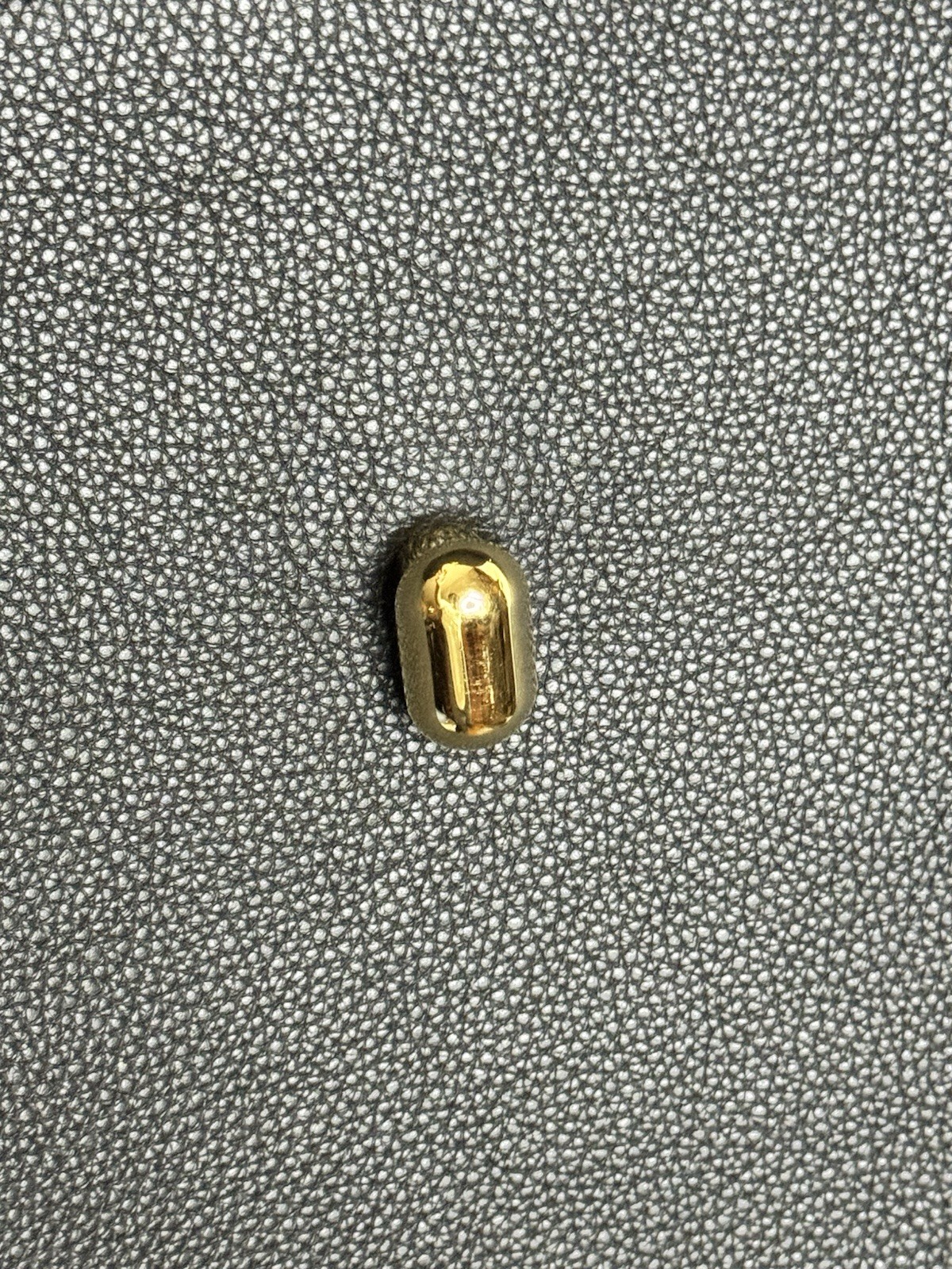 SAVETTE Black Pebbled Shoulder Bag Gold Hardware Turn Lock Lined Medium