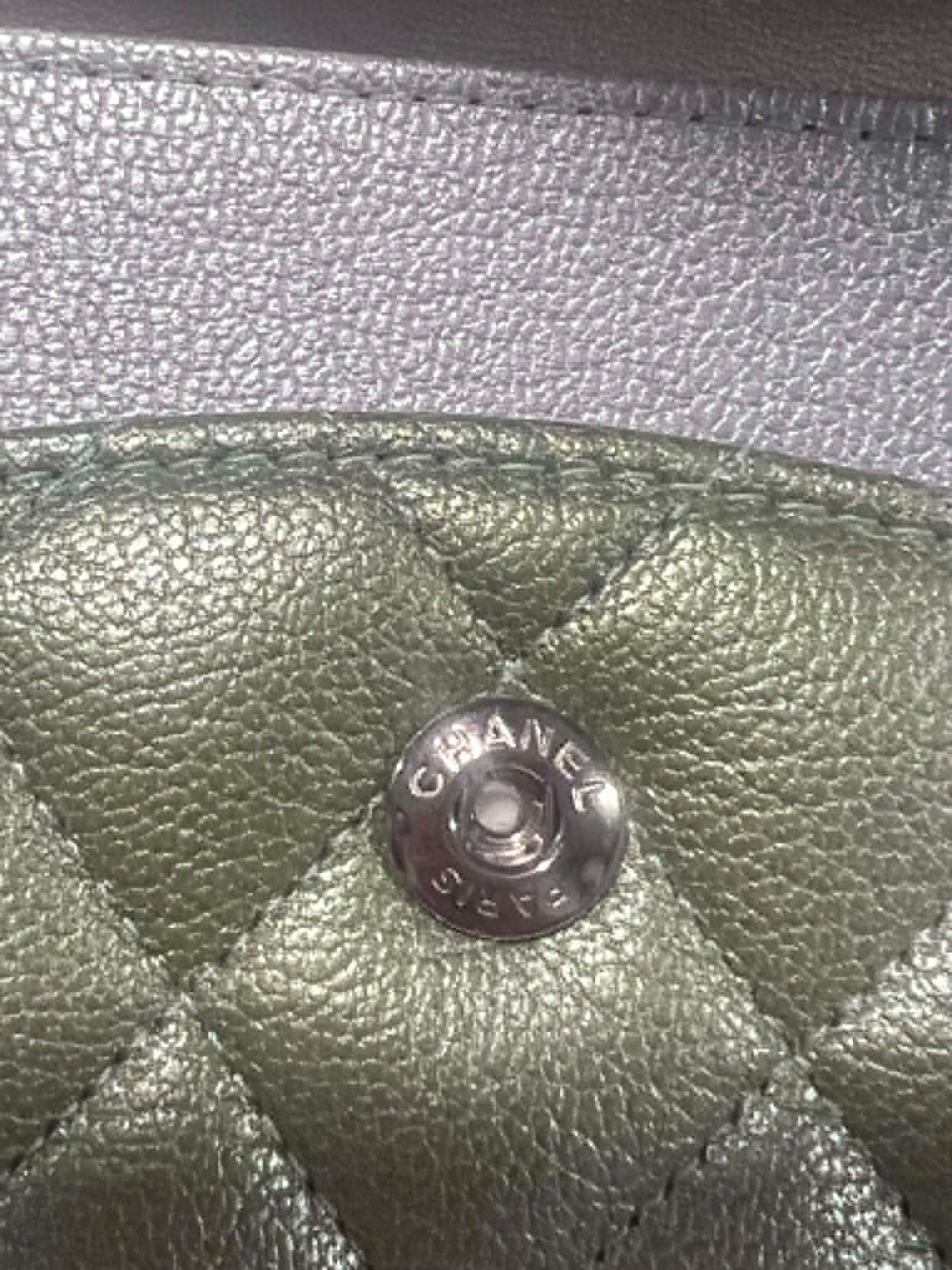 CHANEL 22C Iridescent Ombre Medium Classic Flap Bag Cloudy Goatskin Silver NWT