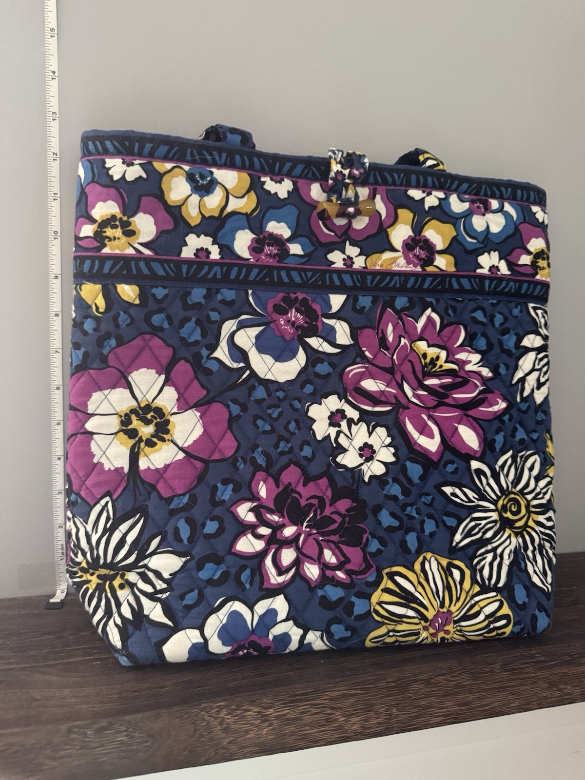 Vera Bradley African Violet Toggle Button Bag Quilted Perfect EUC T1