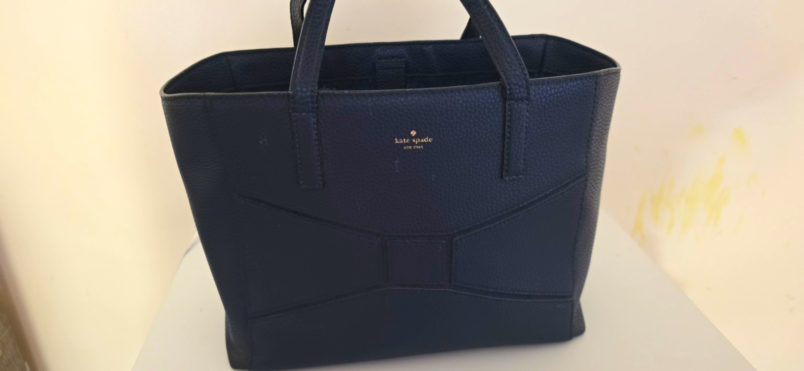 Kate Spade New York Black Tote Handbag, Logo, Inner Pockets, Gold Hardware