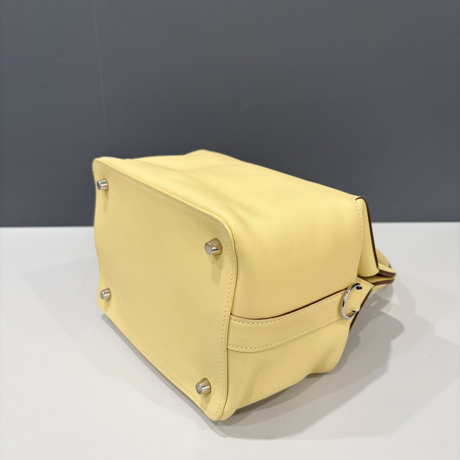 Hermes Toolbox 20 1z Jaune Poussin Swift (la070926a0)