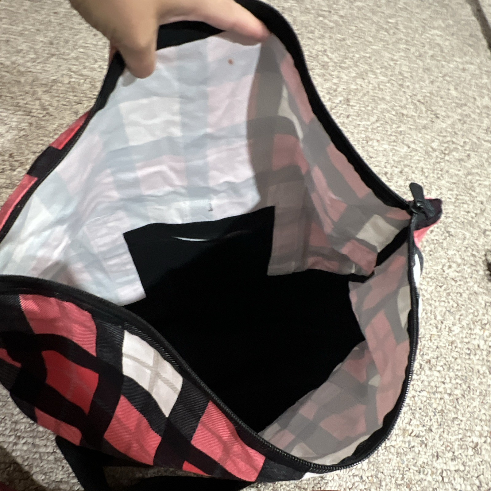 Thirty-One Plaid Zip Tote WeekendBag Red/Black/White Detachable Adj. Strap