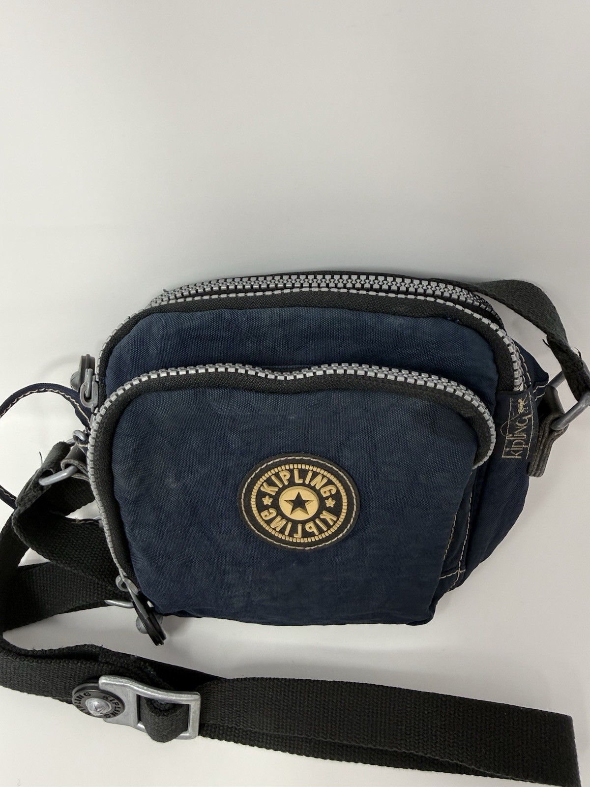KIP01 Kipling Black Convertible Crossbody Bag – 3 Zipped Pockets 8″x7″
