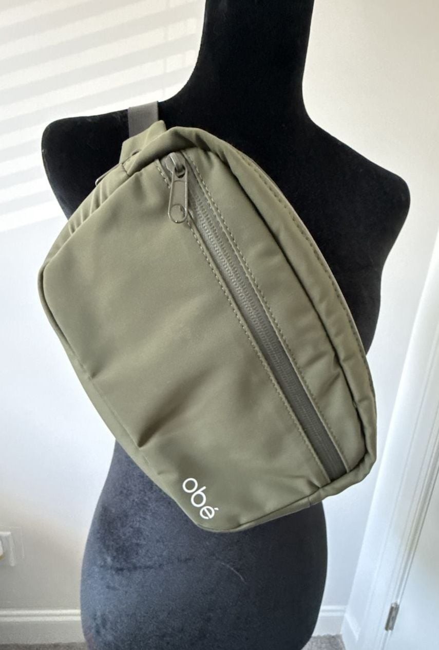 obé Fitness Olive Green Belt Bag Crossbody Fanny Pack
