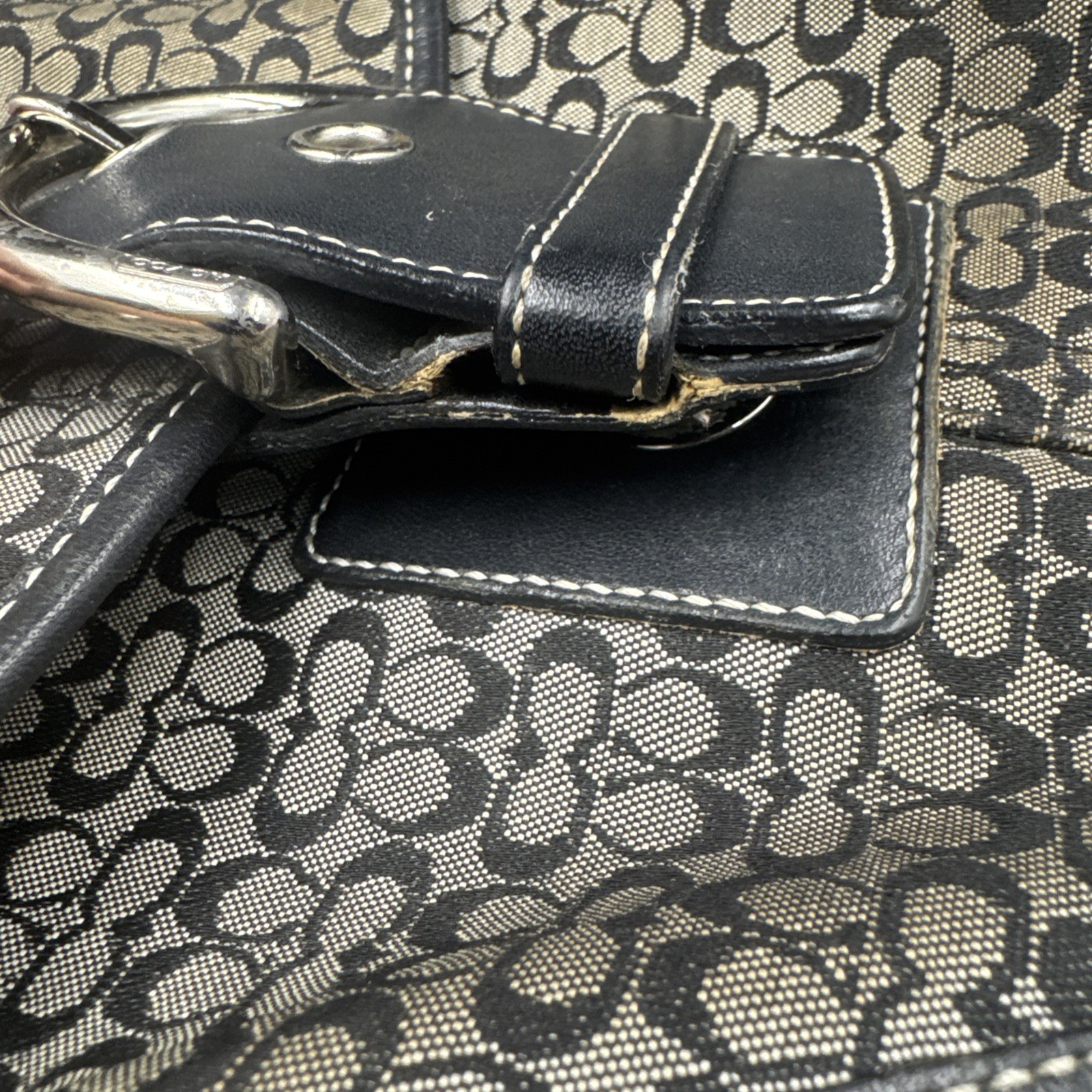 COACH 6818 Soho Signature Canvas Buckle Shoulder Bag Black Y2K