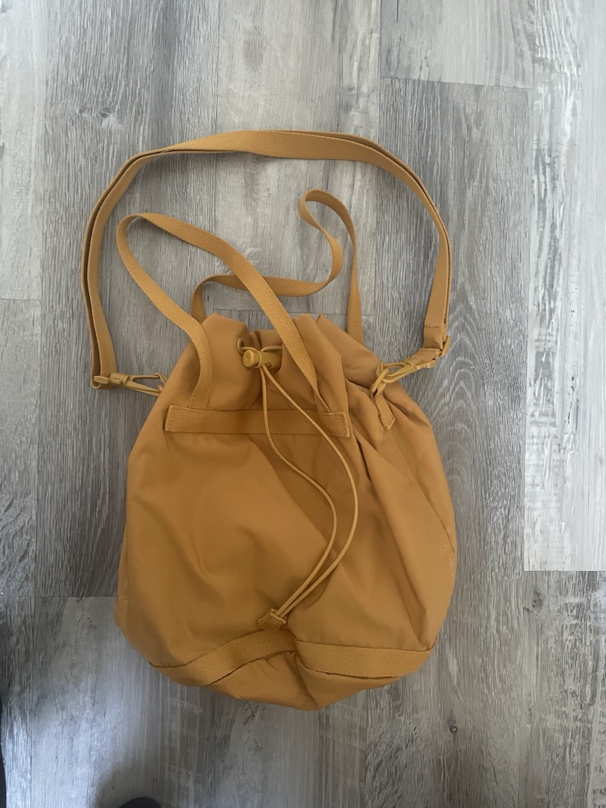 Uniqlo Yellow Drawstring Shoulder Crossbody Adjustable Strap Bag Great Condition
