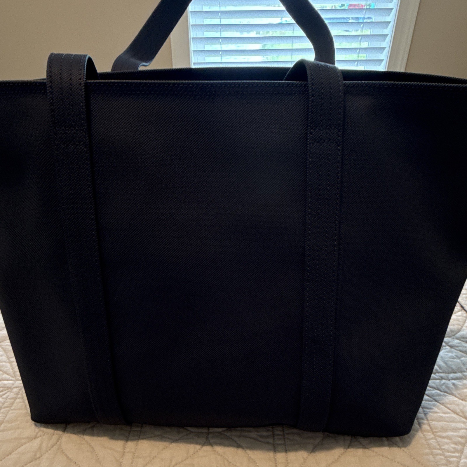 Lacoste Navy Large Tote Bag Zip Closure Inner pockets