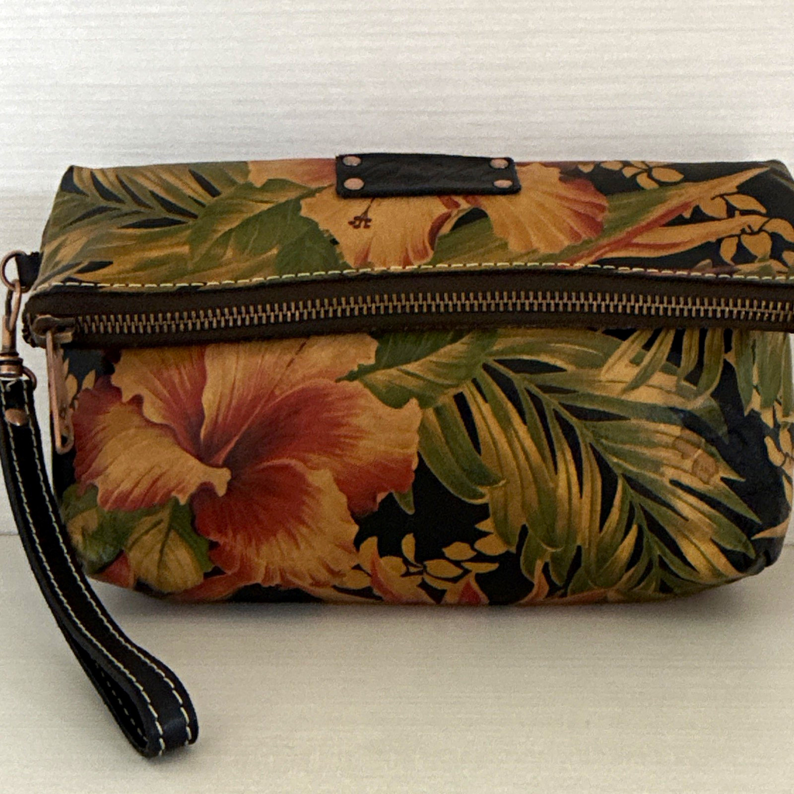 Patricia Nash Leather Floral Wristlet Zip Clutch Lined Bronze Hardware