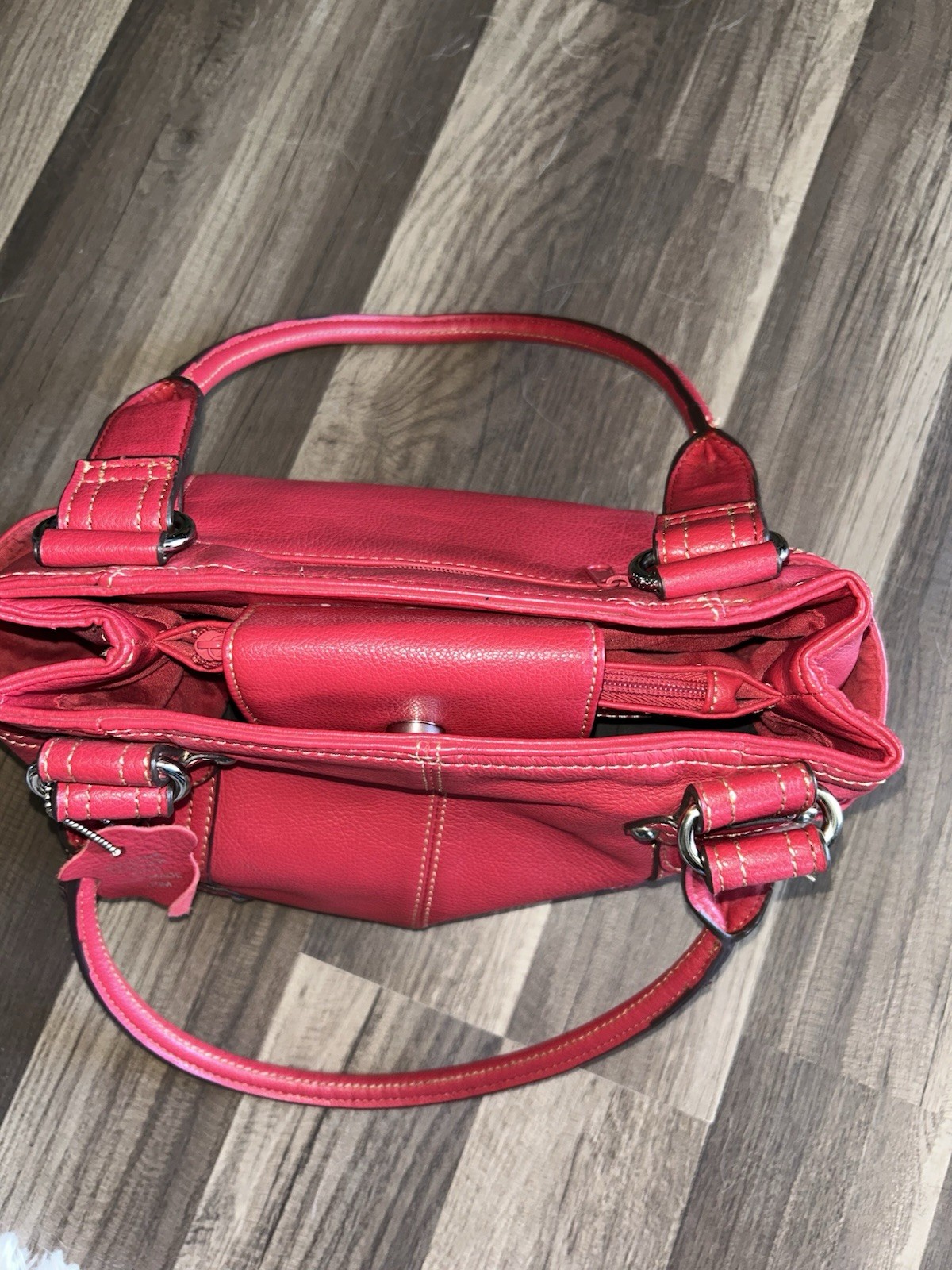 Red Pebbled Shoulder Bag Medium Zip Top Inner Pockets Double Handles Charm