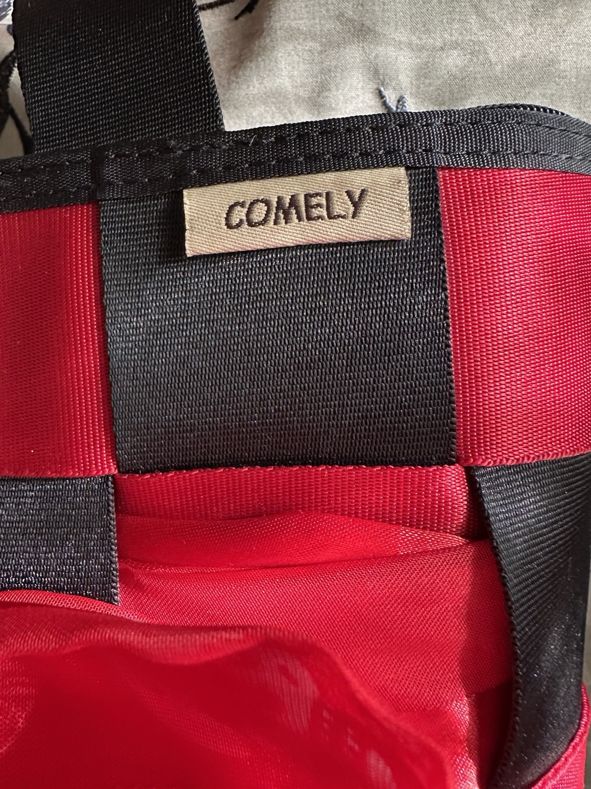 Comely Seatbelt Handbag Black & Red Woven Shoulder Bag Purse Custom Skull Scarf