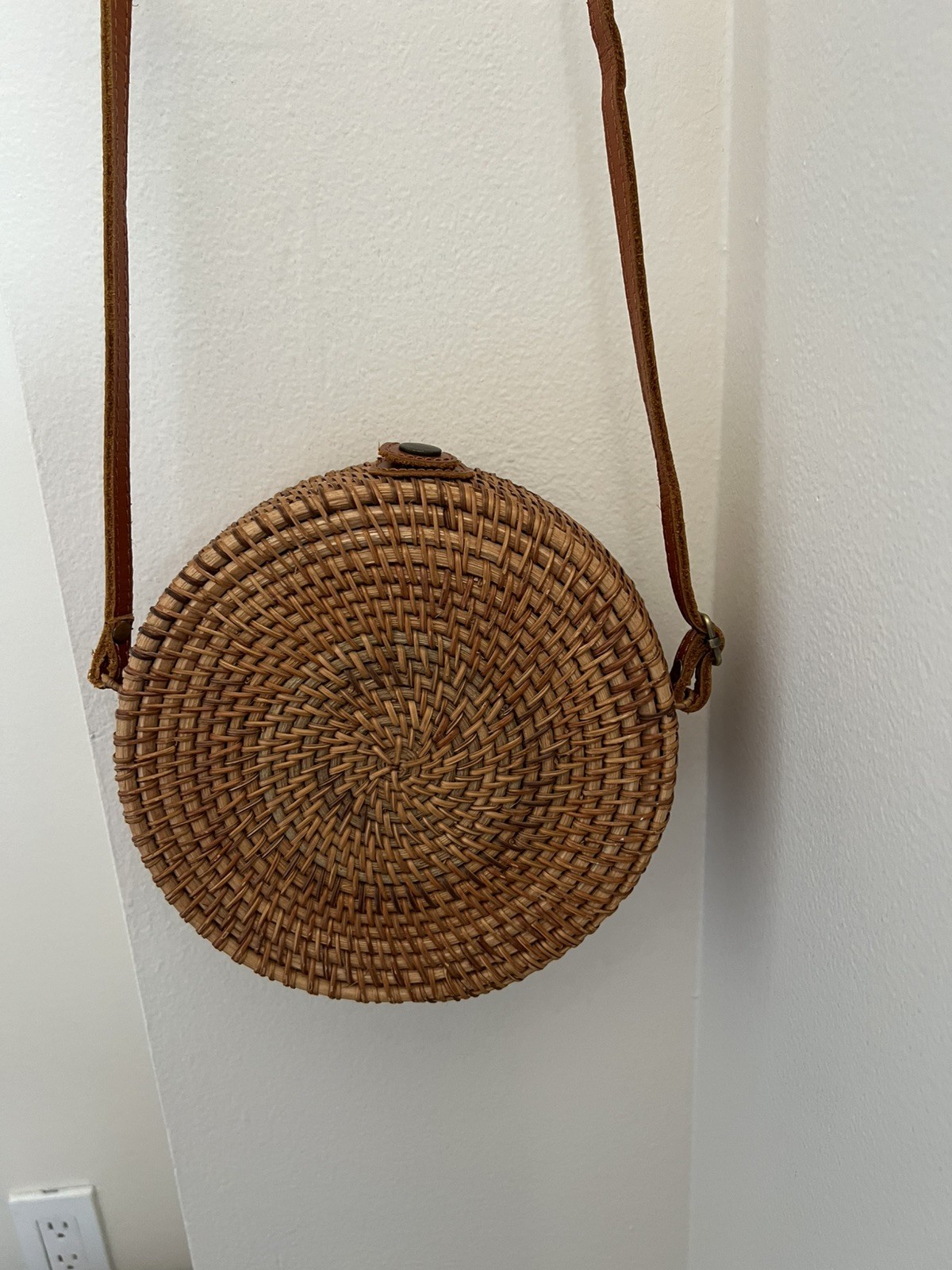 Hand-Woven Round Rattan Wicker Purse Crossbody Bag Tropical Lining With Pockets