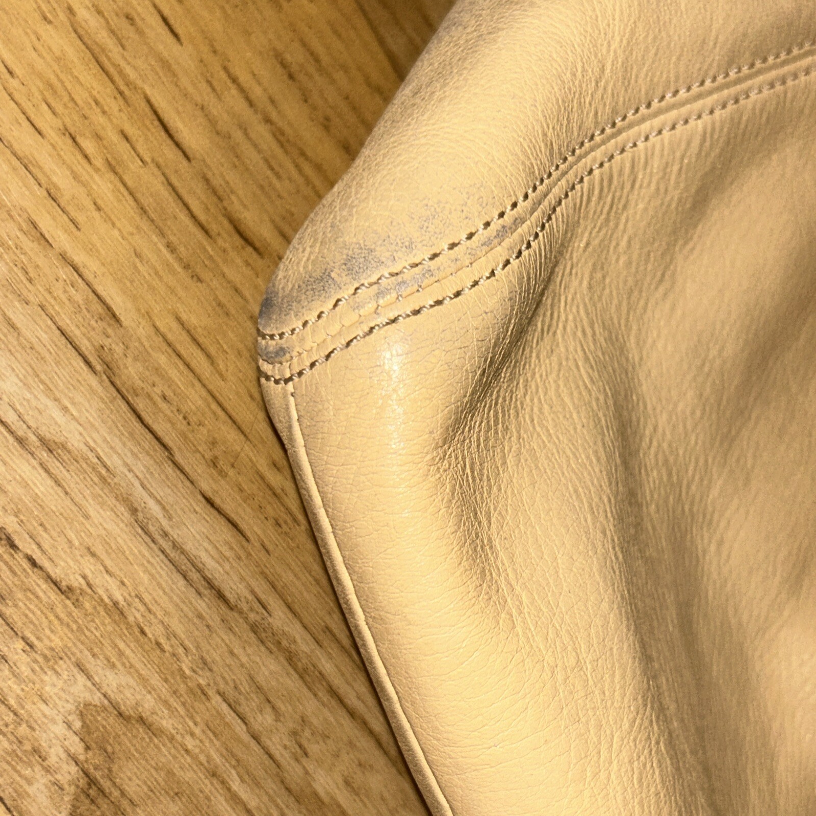 Coach Madison One strap Hobo Shoulder Bag Pale Yellow Tan Beige Color