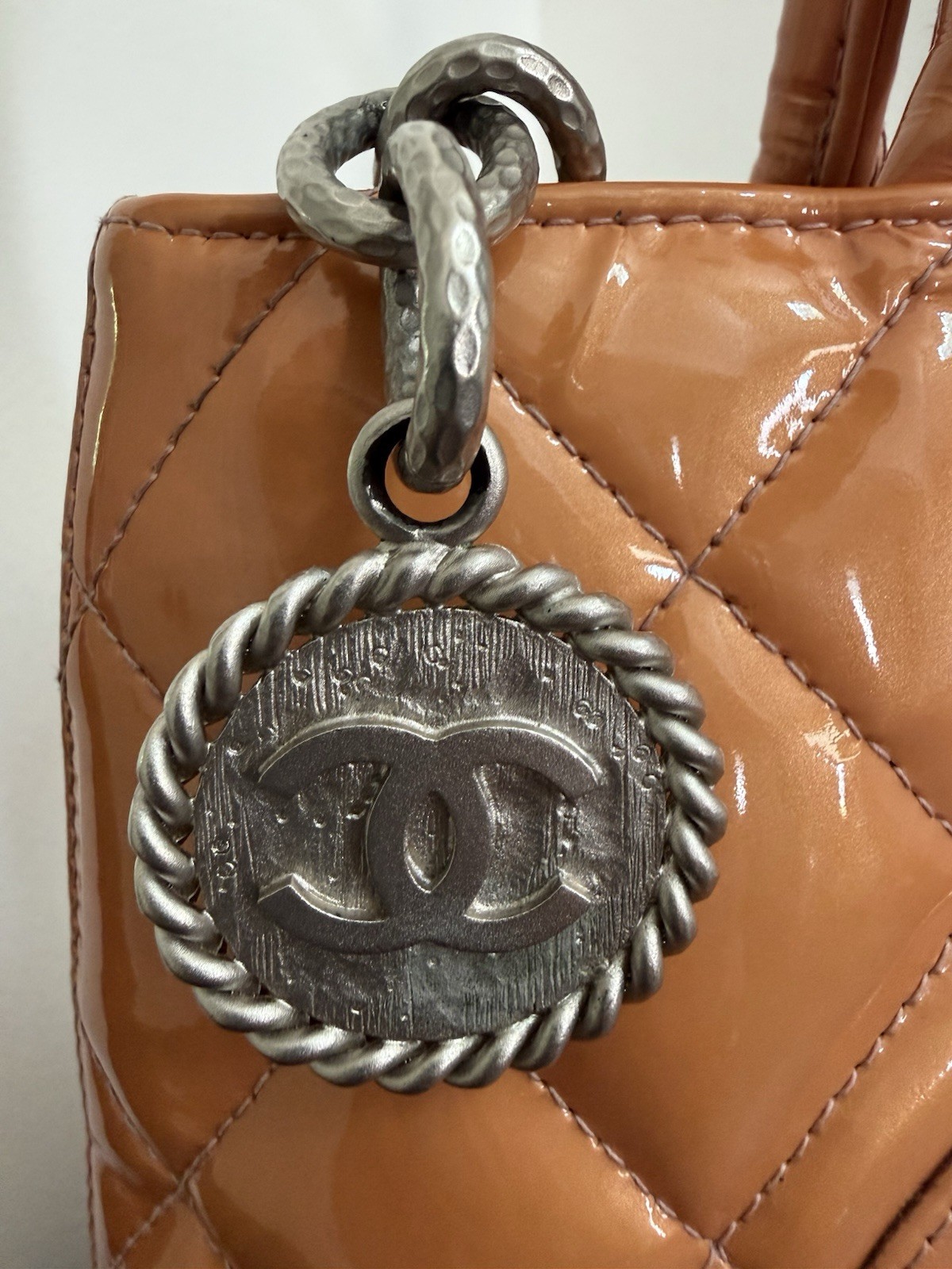 Chanel Medallion Patent Leather Rose Pink Handbag