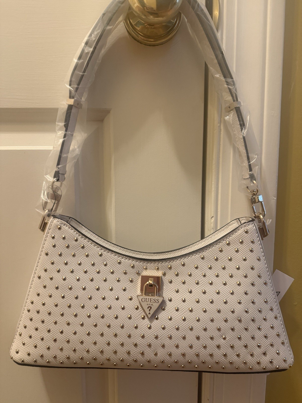 GUESS Embossed Logo Chain Trim Shoulder Bag Off White Cream Purse NWT $108