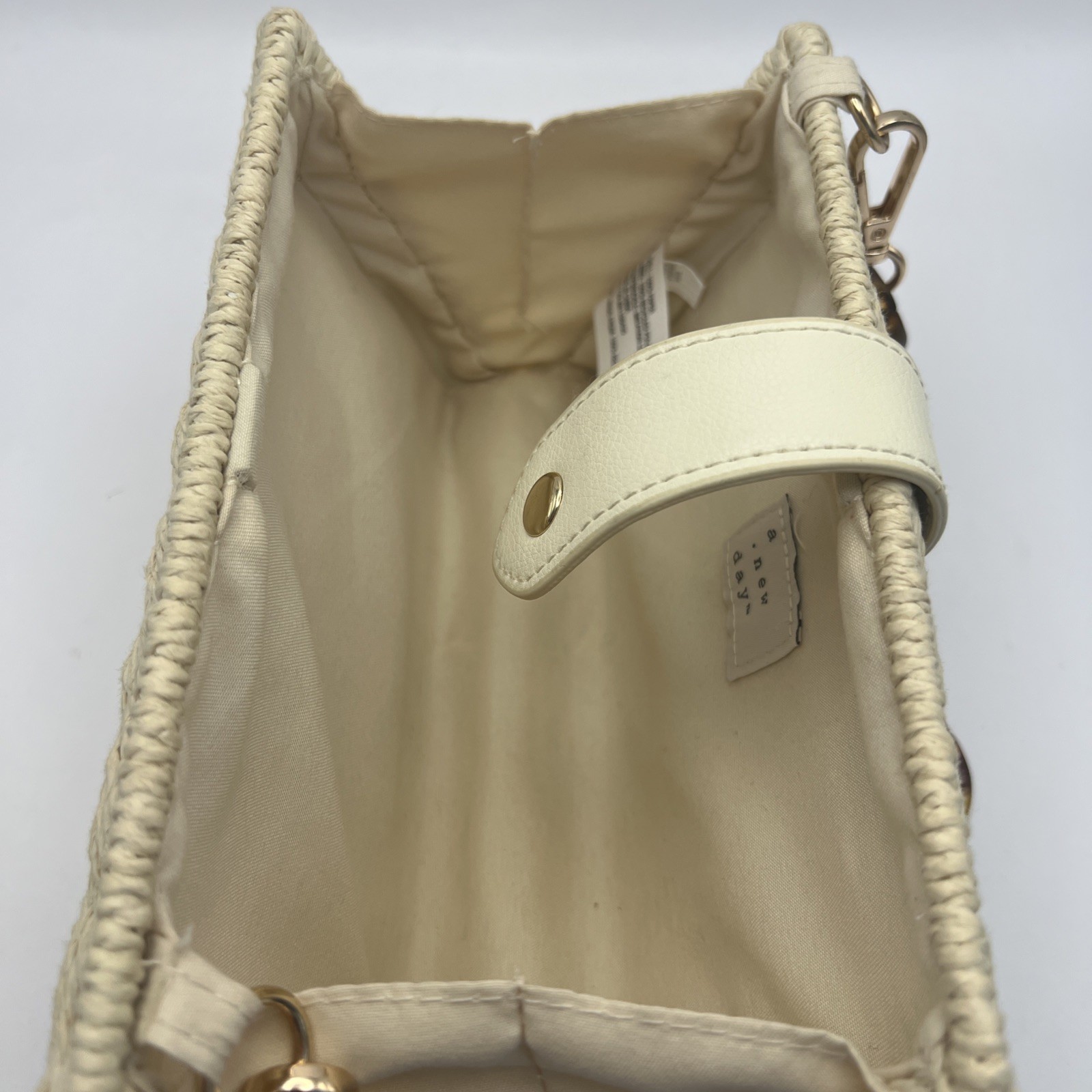 A New Day Straw Woven Clutch Crossbody Bag w/ Tortoise Chain & Pearl Strap