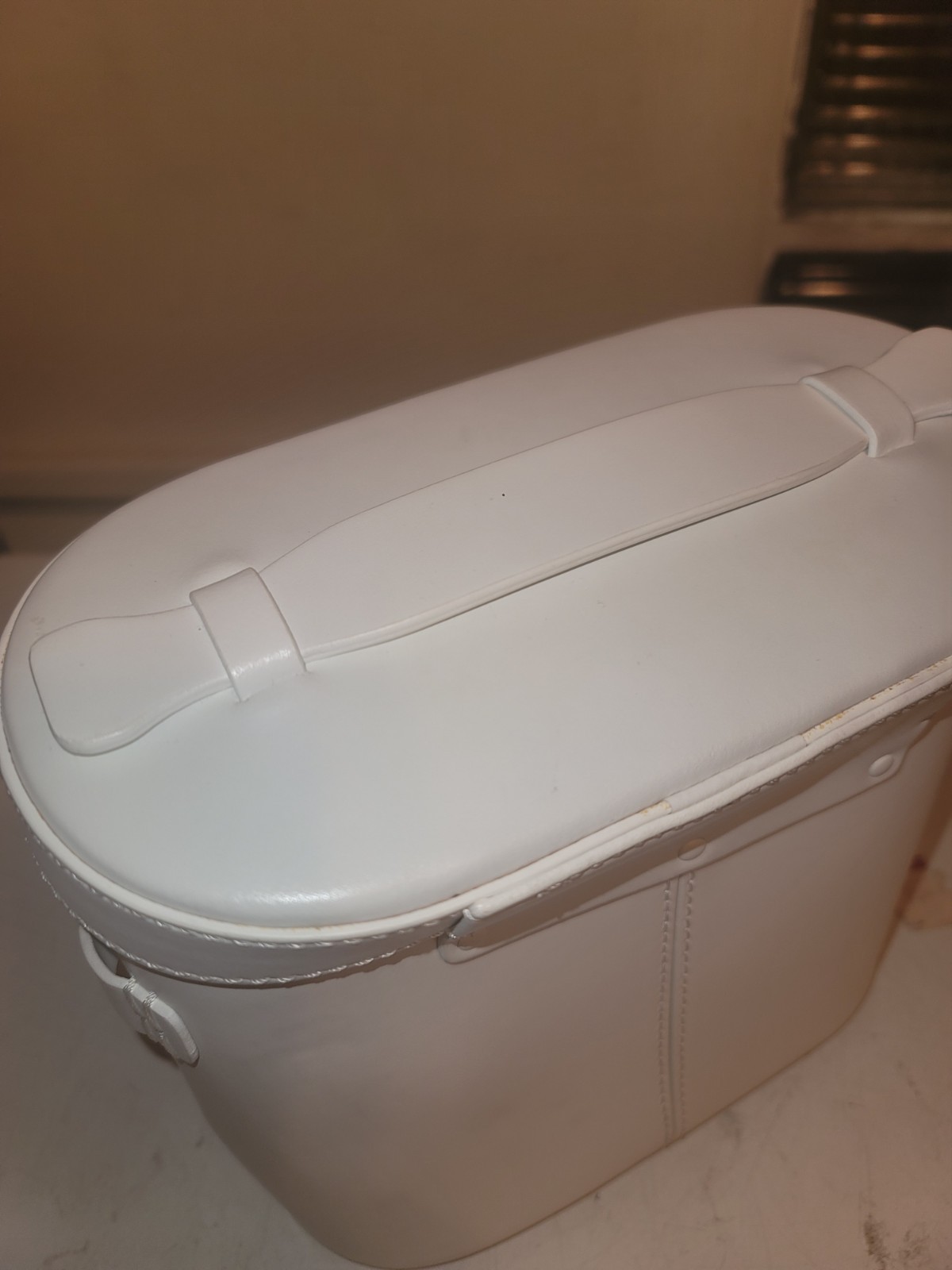Nico Giani white leather “Adenia” telescope bucket bag