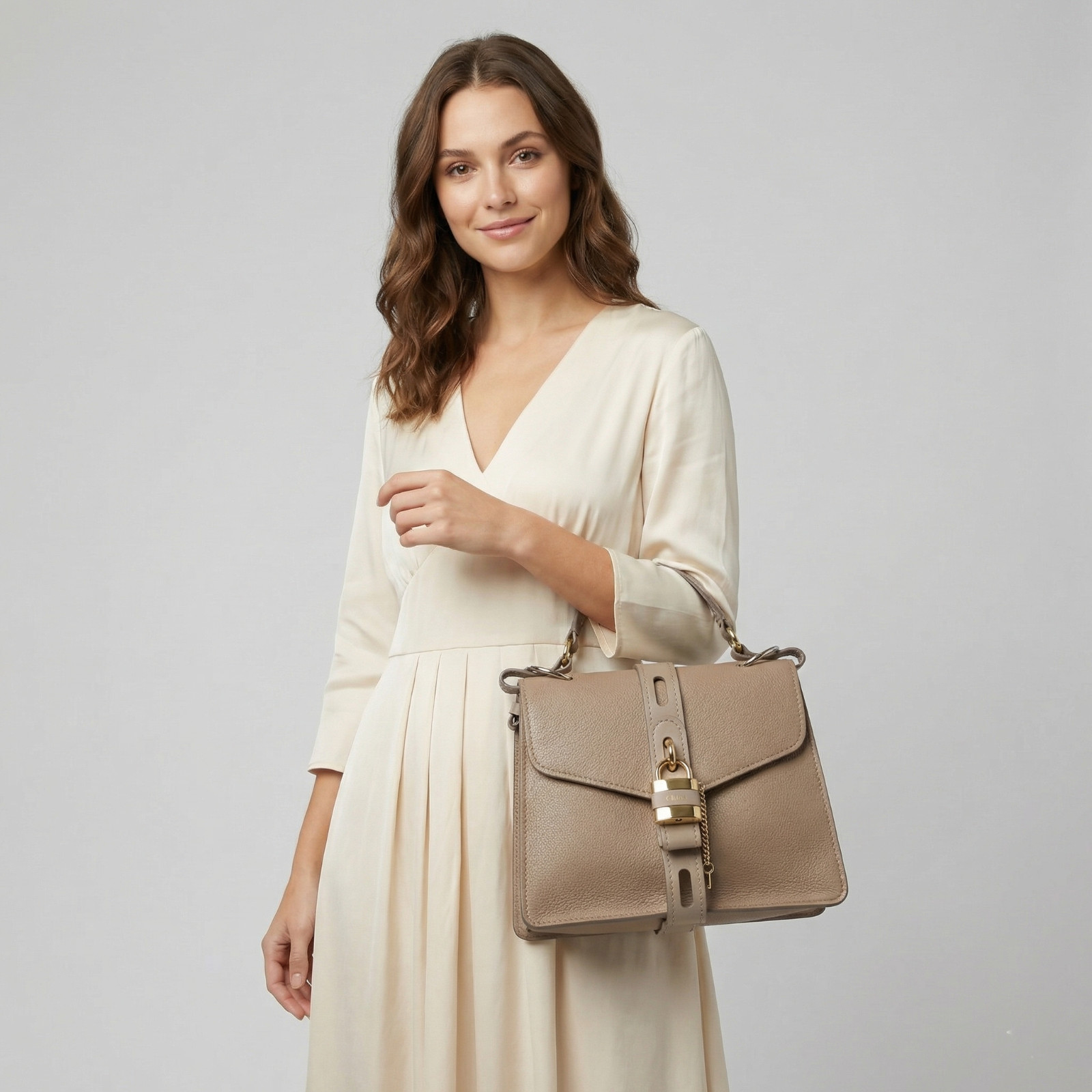 Chloé Medium Aby Day Shoulder Bag in Grained Shiny Calfskin Motty Gray NWT $2390
