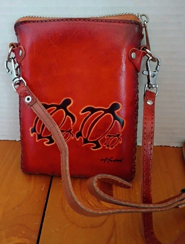 Hawaiian Turtles Leather Crossbody Wallet Purse