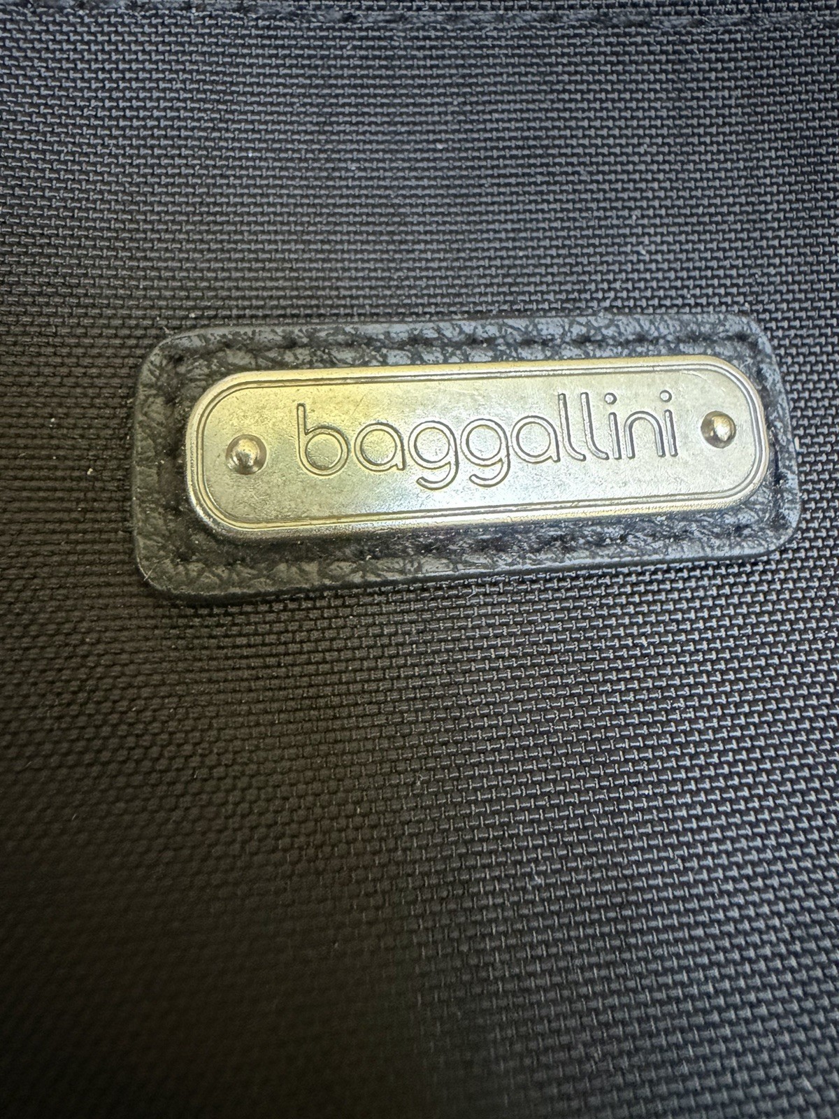 Baggallini Black Uptown Bagg With RFID Wristlet Crossbody RFID Anti Theft NWT