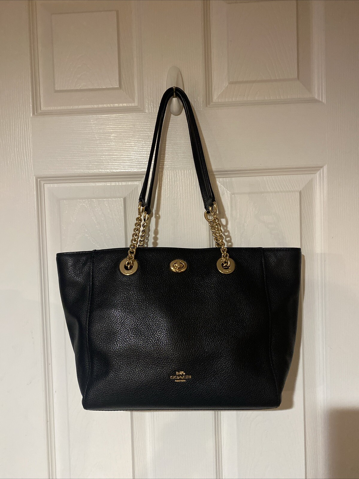 Coach 57107 Turnlock Chain Tote Black Leather Shoulder Bag Gold Chain