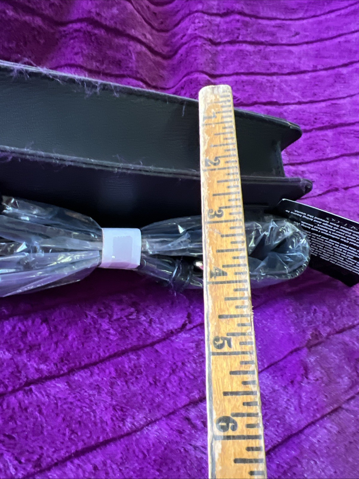 Iman Black&Wht New WT Leather Crossbody 1.75 Wide Leather Sh Strap Or Gold Chain