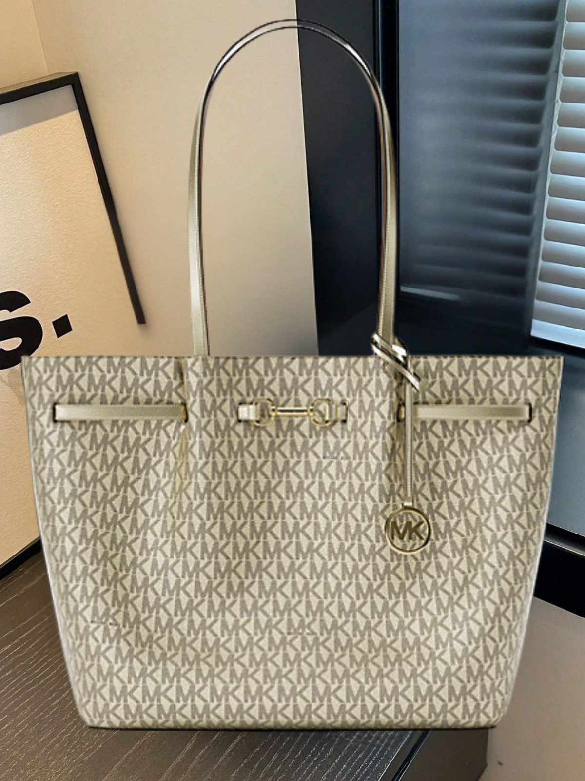 Michael Kors Carson Women Large MK Logo East–West Shoulder Tote Bag Pale Gold