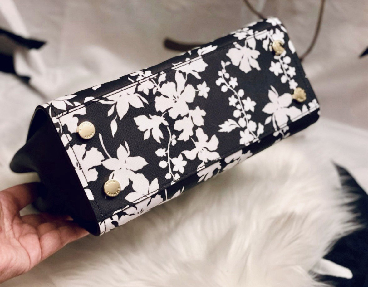 NWT Michael Kors Sofia Medium Leather Bag With Floral Print In White & Navy