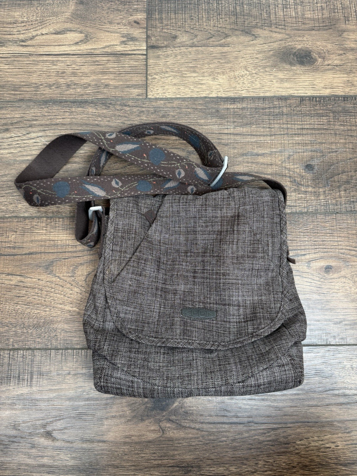 KEEN Brooklyn II Cross-Hatch Crossbody Bag Hybrid Hiking Brown