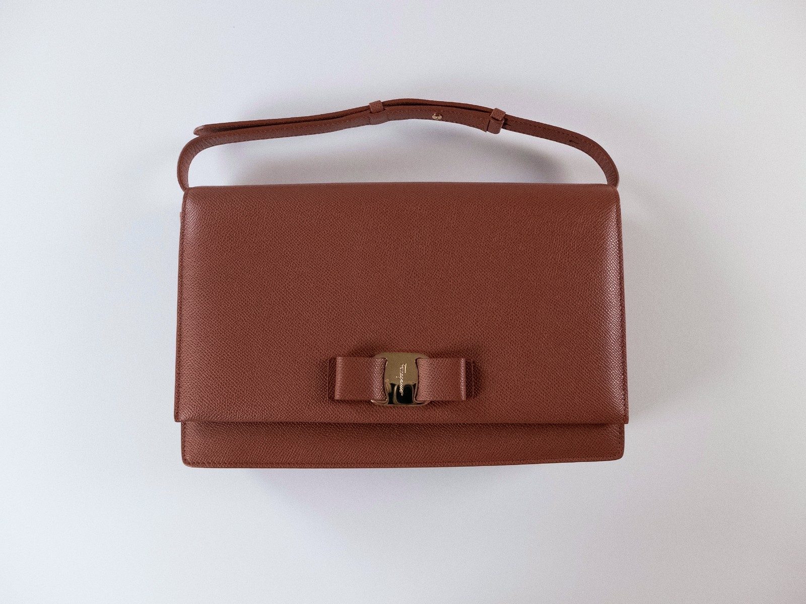 SALVATORE FERRAGAMO Miss Vara Siena tan brown shoulder bag authentic NWT