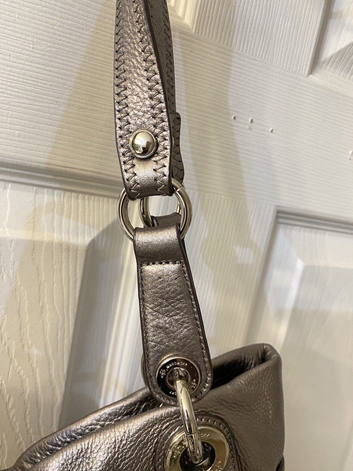 B Makowsky Tri Color Shoulder bag, good condition clean interior Large Size,