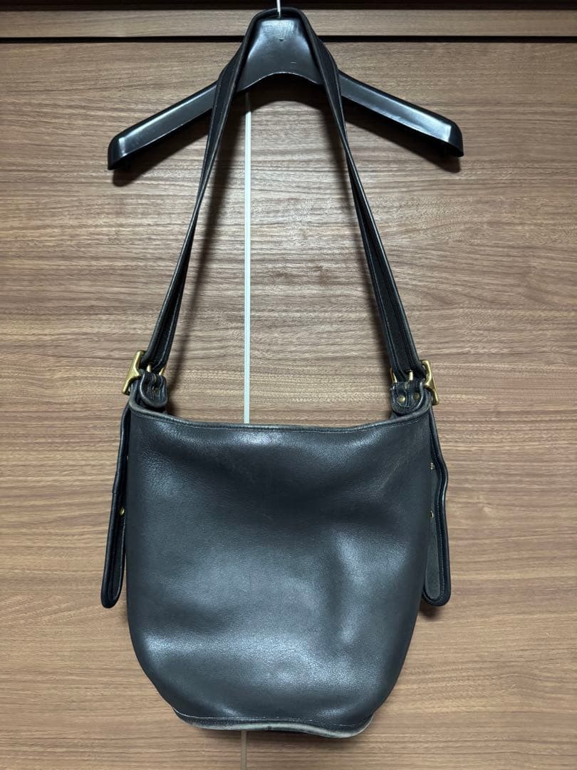Authentic COACH Leather Shoulder Bag Bucket Style Black 26cm Height, Adjustable