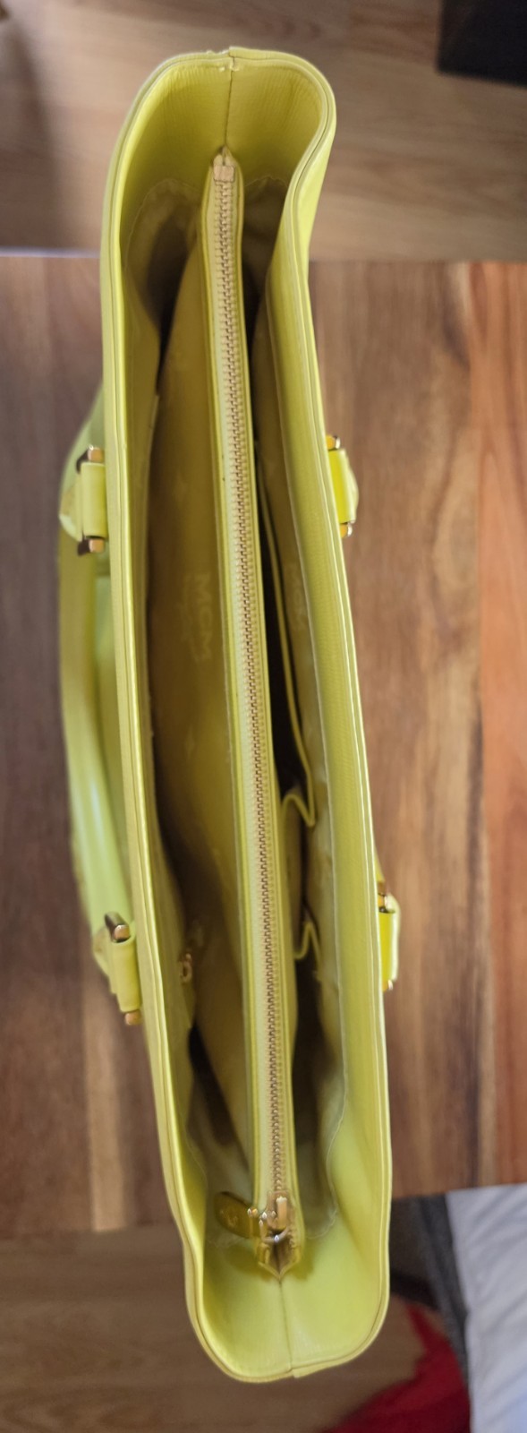 MCM Leather Tote Bag – Three Compartment Lemon Yellow 🍋