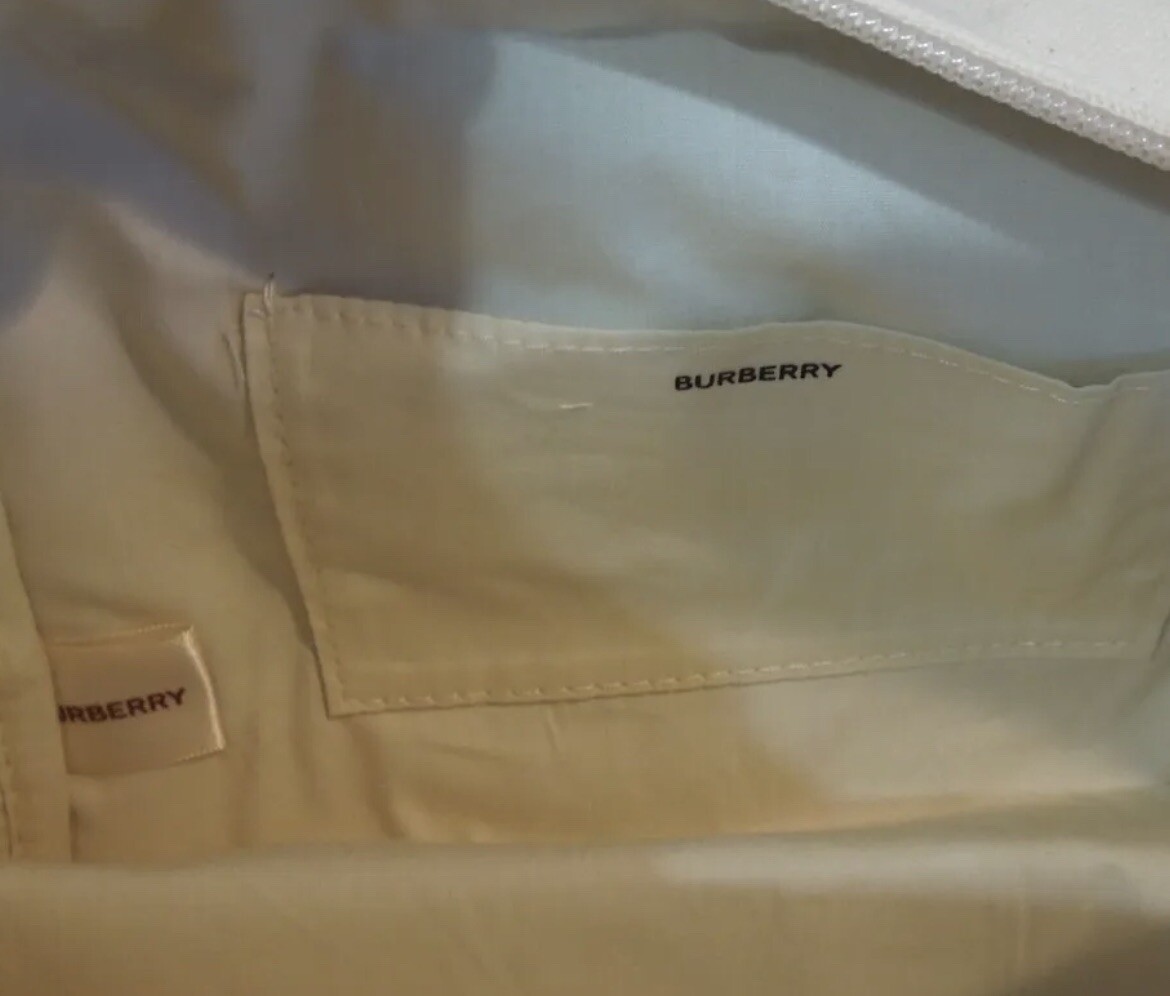 NWT BURBERRY Cosmetic Pouch Cotton Canvas Toiletries Dopp Bag 8.5″ X 5″ X 3.5″