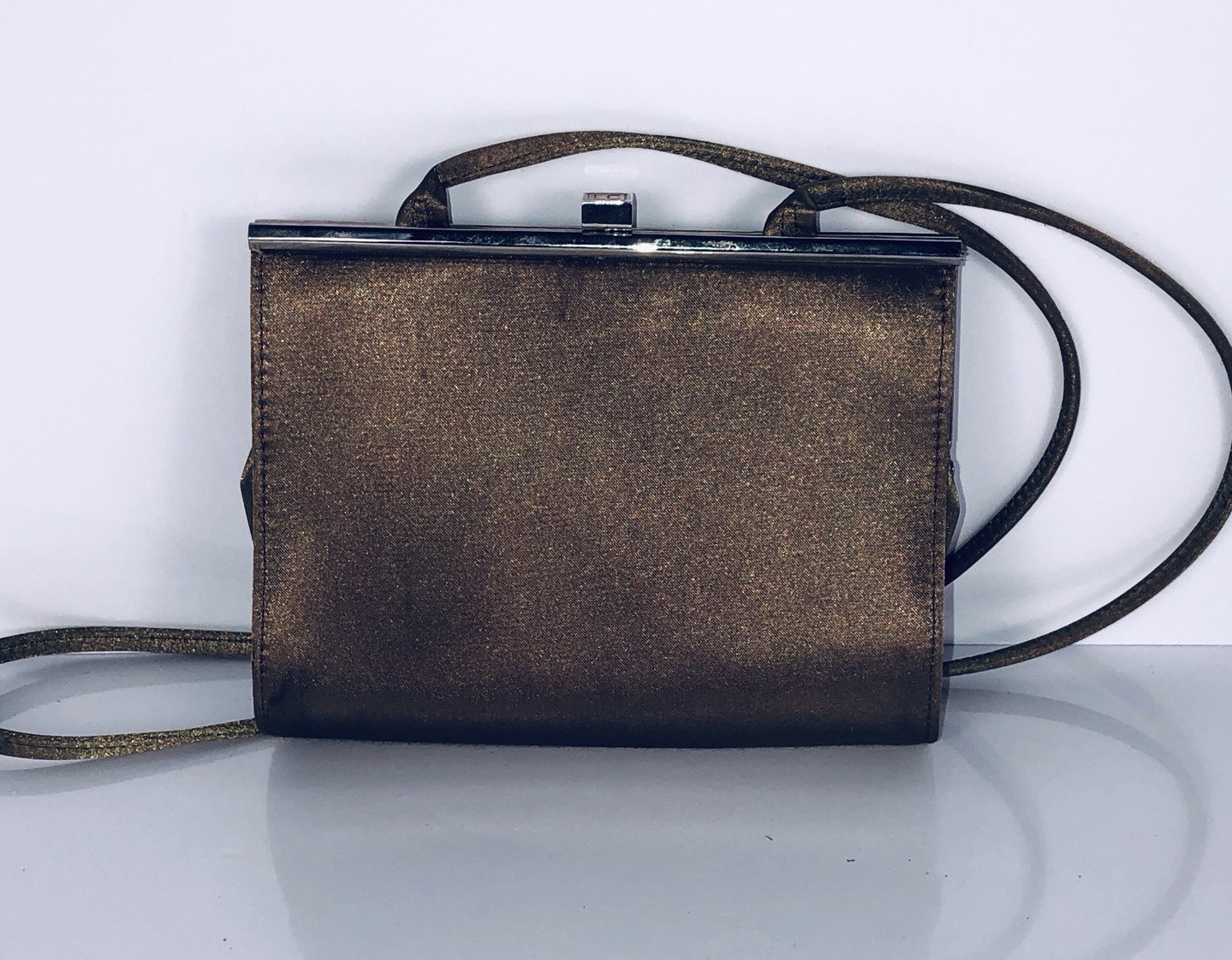 Liz Claiborne Womens 90s Crossbody Bag Small Metallic Gold Silver Chain Evening
