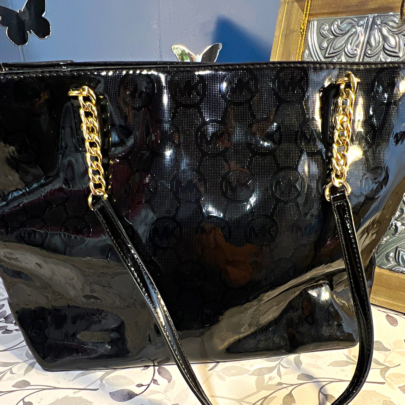 Michael Kors Black Logo Tote Shoulder Bag Zip Top Gold Chain Strap Lined Pockets