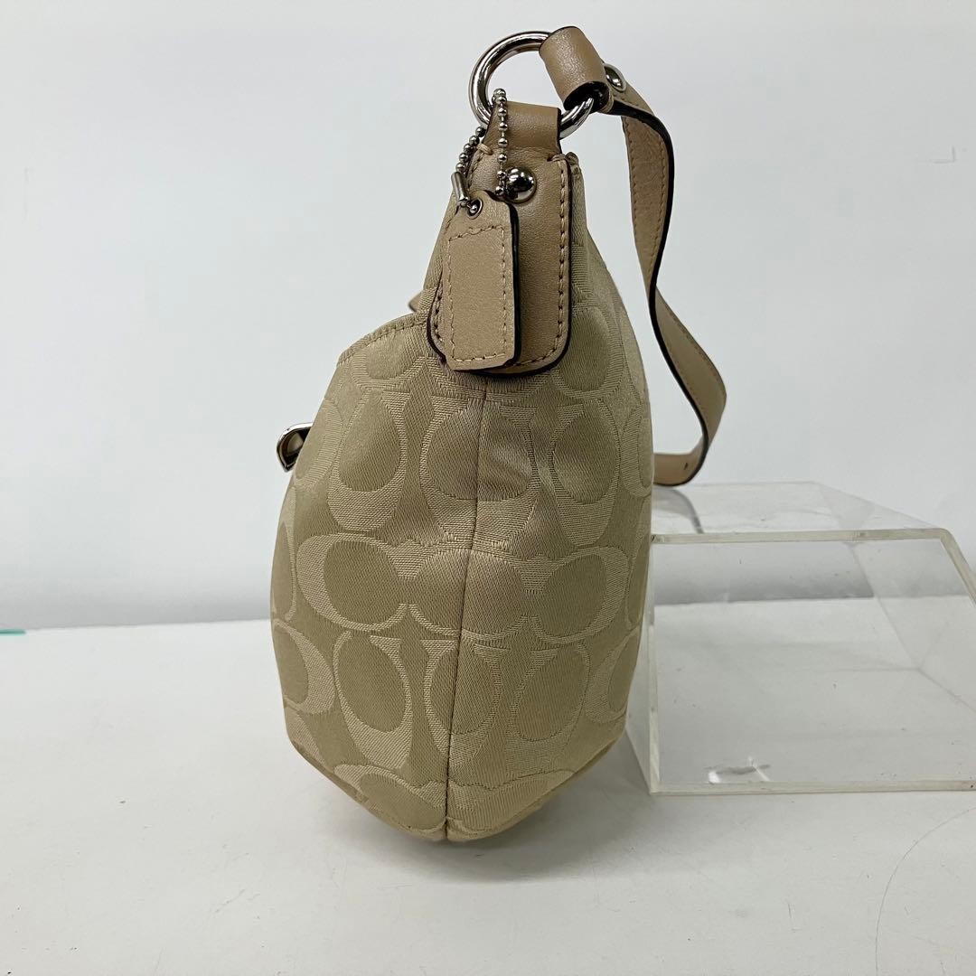 Coach Signature Shoulder Bag Beige Canvas 10.6×7.5×2.4 inches Used
