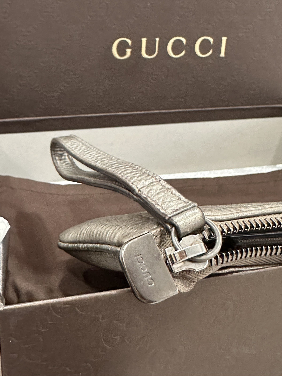 Gucci Soho Metallic Leather Wristlet Clutch AUTHENTIC NEW 😍🔥