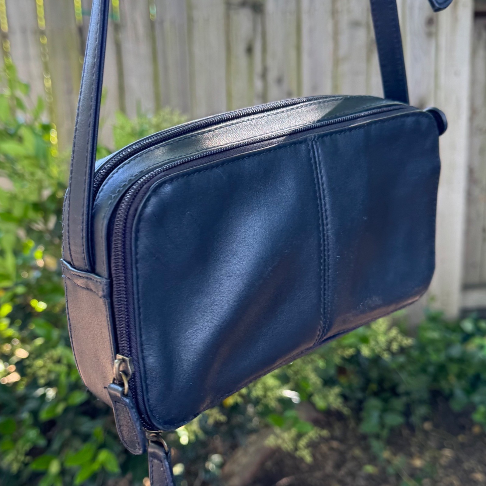 Worthington Navy Blue Leather Crossbody Bag Wallet Organizer Adjustable Strap