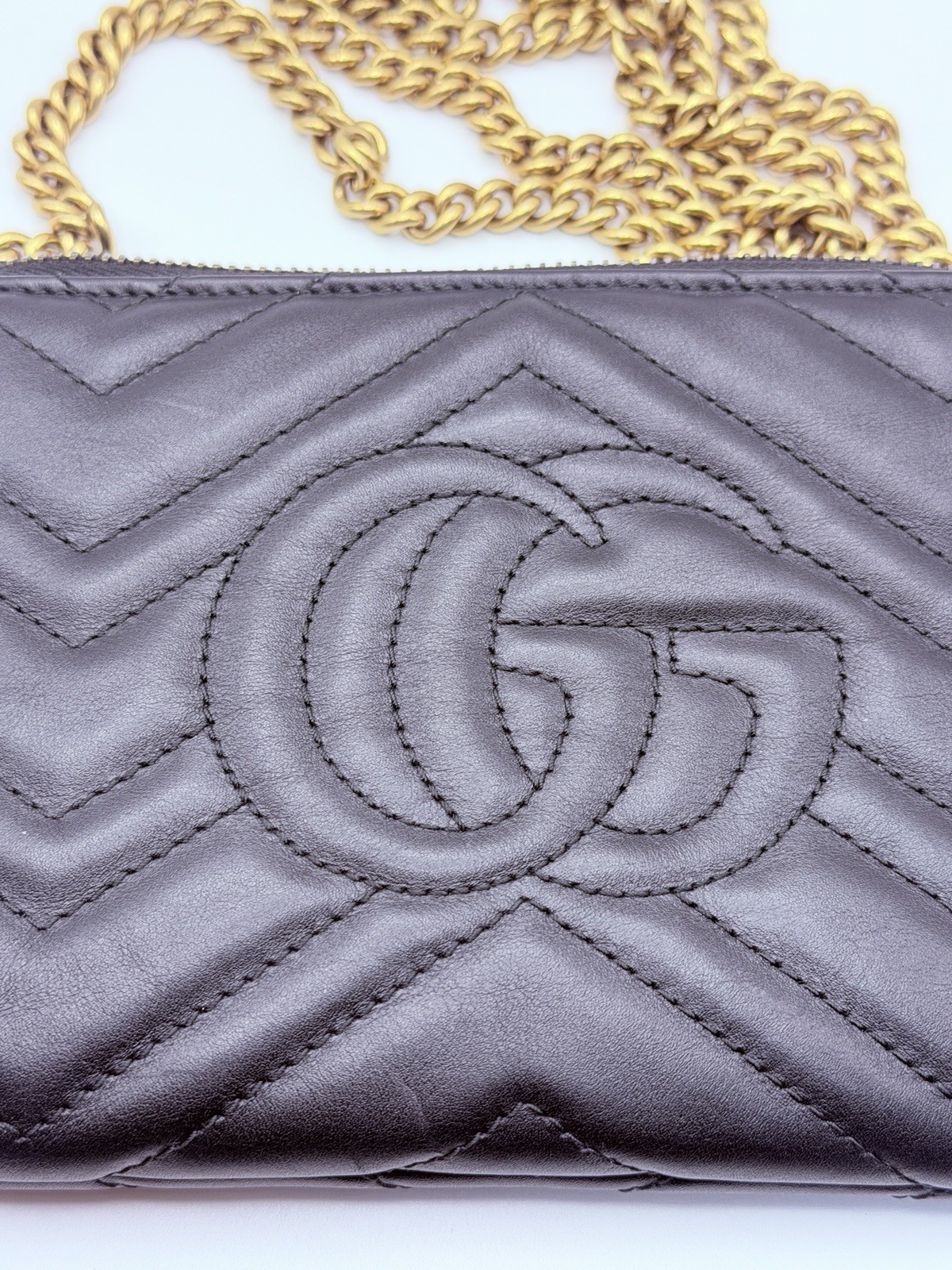 Gucci GG Marmont Mini Black Matelasse Chevron Quilted Zip Pouch Chain Strap