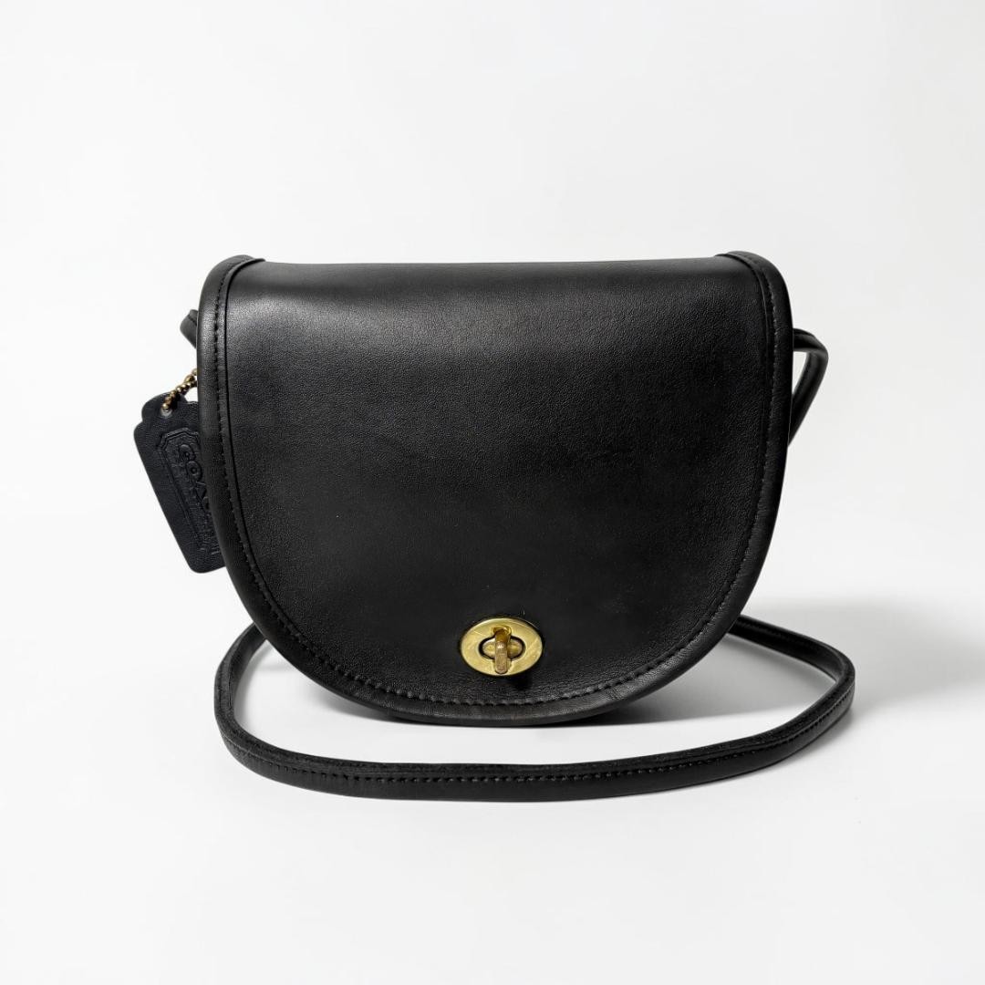 COACH Old Coach Round Saddle Bag Turn Lock Black