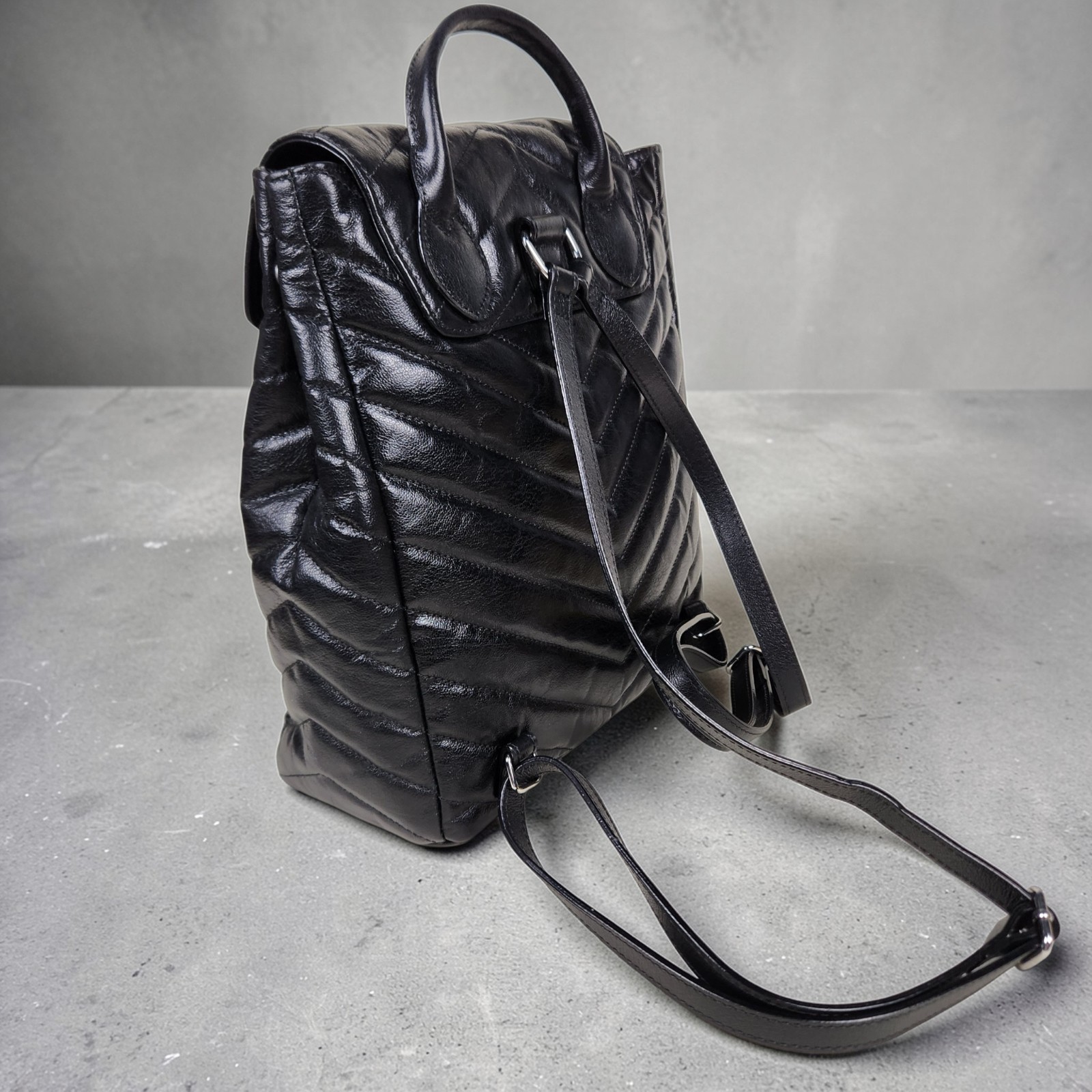 Lodis Leather Backpack Black Quilted RFID Expandable Snap Mini Bag