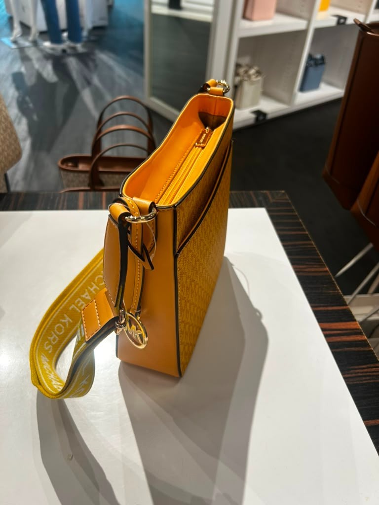 Michael Kors Small Messenger Handbag Crossbody Bag Purse Honeywheat Shoulder MK