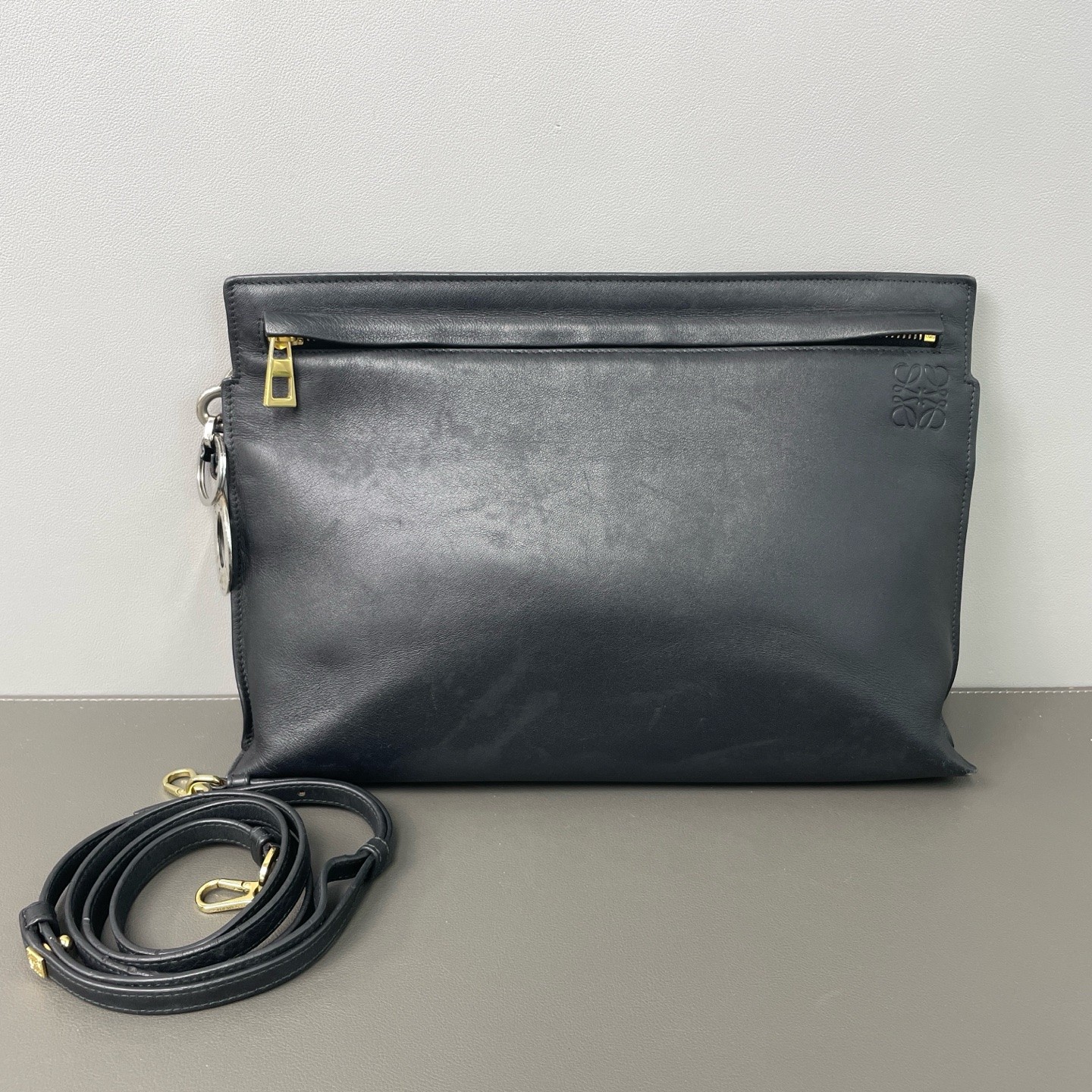 Loewe Pre-Owned Authentic Shoulder Bag Black Leather Free Tracked Shipping