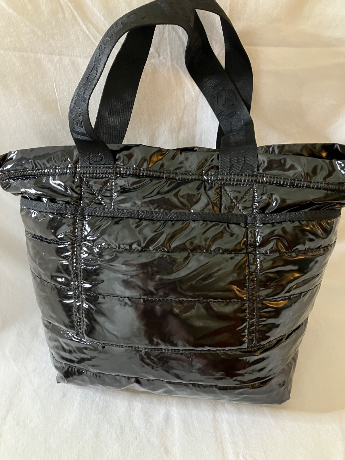 LeSportsac solid Black Shine puffy quilted medium tote bag, EUC!