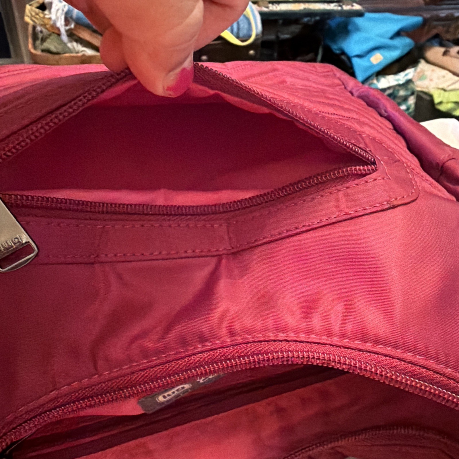 Lug Camper Shoulder Bag Red Maroon Quilted Nylon Travel Tote Crossbody Organizer