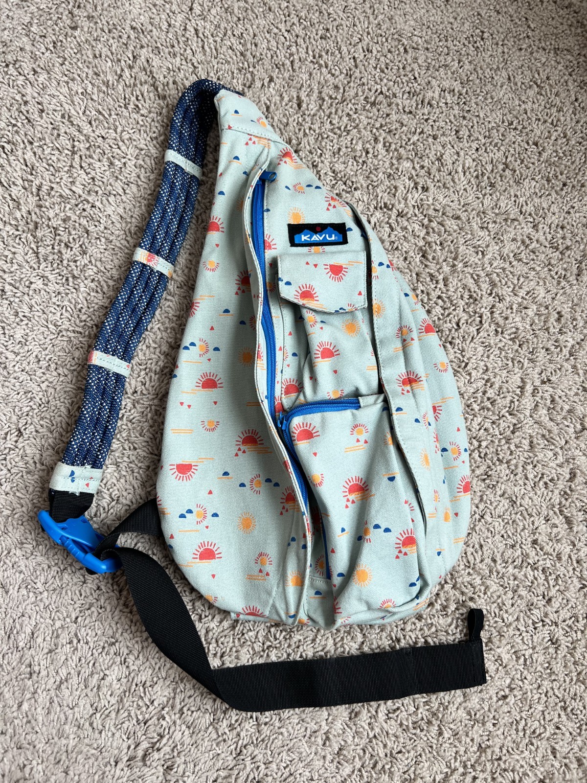 KAVU Rope Sling Bag Pre Owned – RARE Aqua Blue + Sunsets