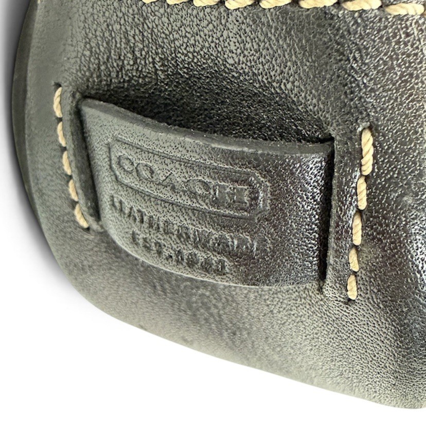 Coach Hamptons Demi Baguette Black Leather Bag Small 5×9 Contrast Stitching Y2K