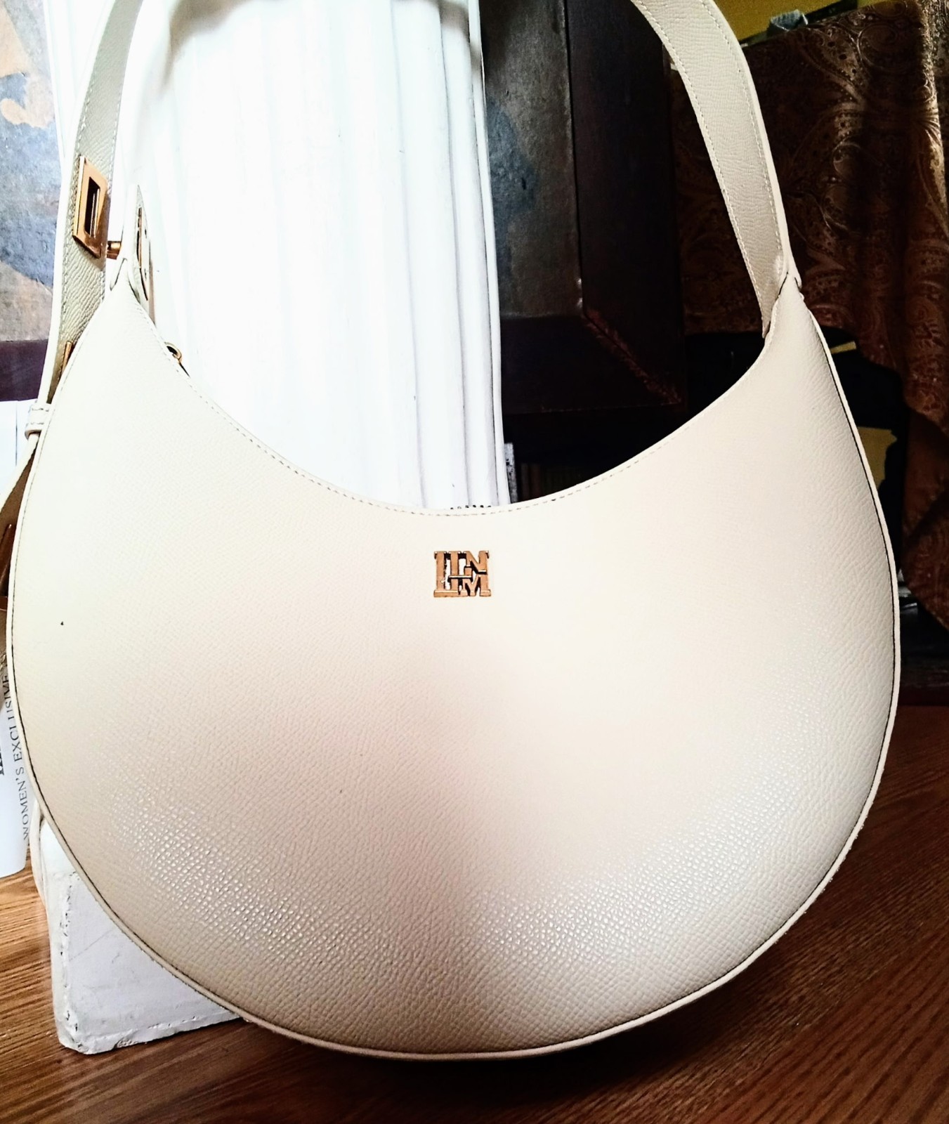 Hand Made Cowhide Leather Cream Colored Satchle Shoulder Bag with Adjustable…