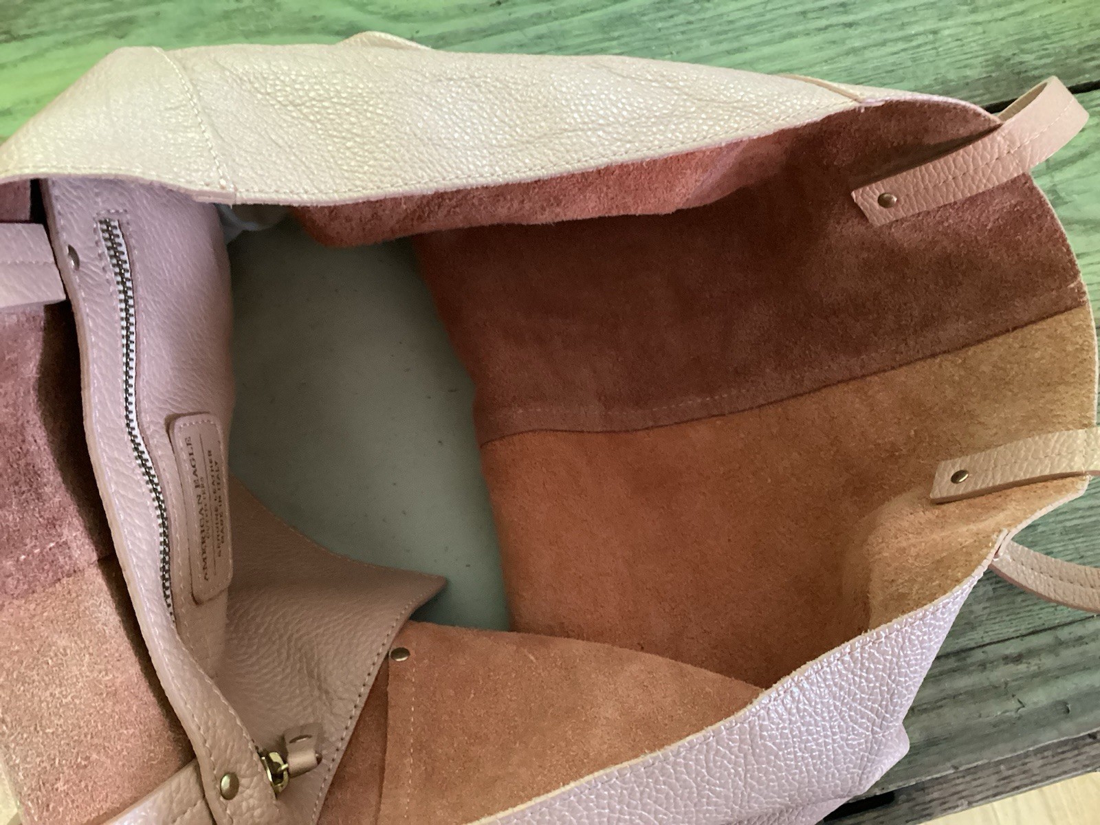 American Eagle Blush Pebble Large Satchel Shoulder Bag Italy
