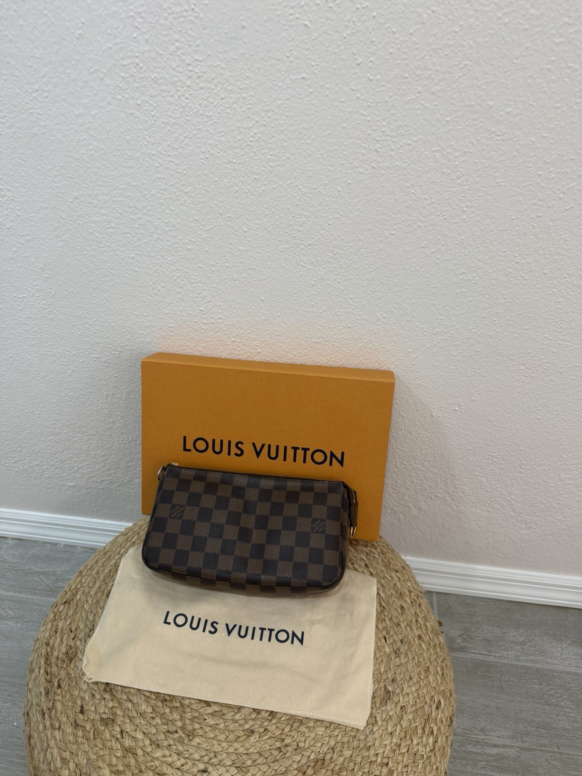 Louis Vuitton Damier Brown Zip Pouch Shoulder Bag Lined Gold Hardware Box
